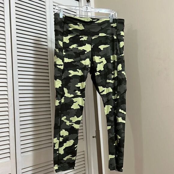 🦋HP🦋Lululemon Fast and Free Leggings - Picture 1 of 10